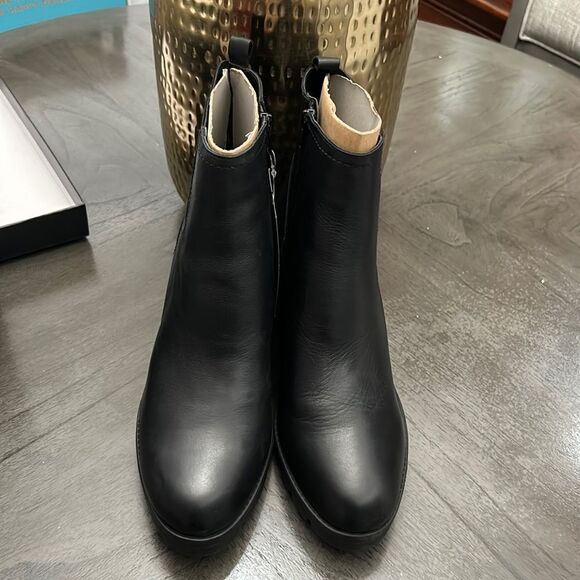 NATURALIZER Verney Waterproof Lug Sole Booties - Picture 7 of 12